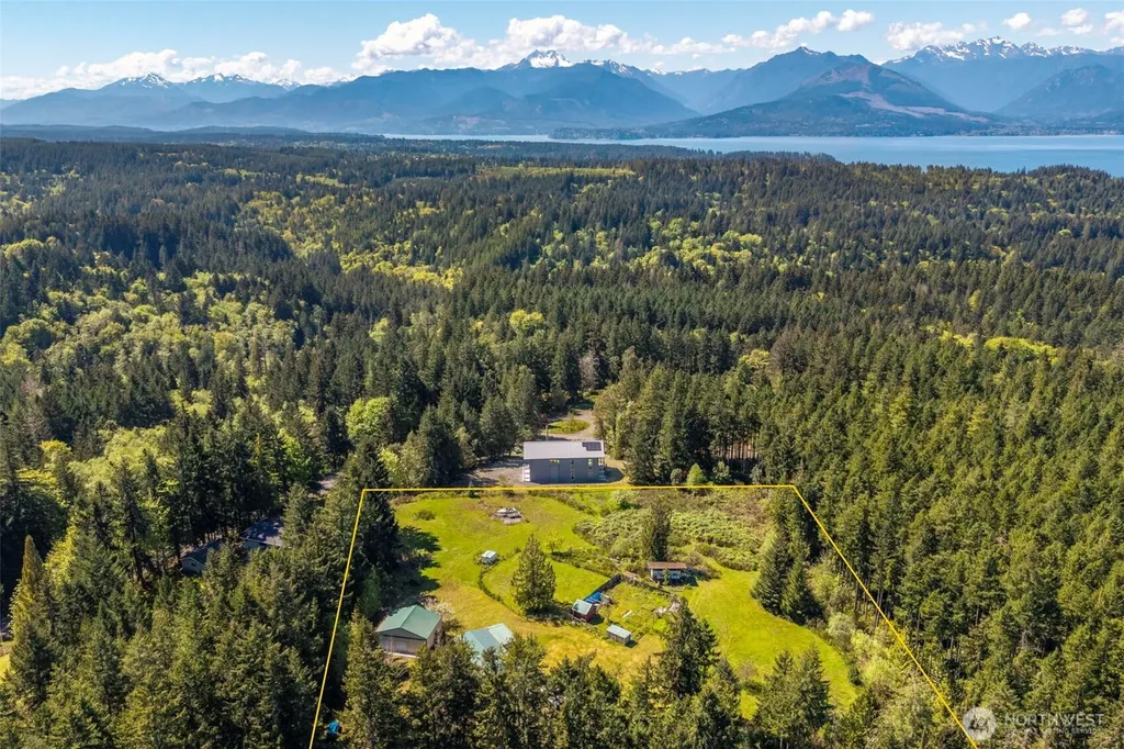 8262 Seabeck Highway NW Bremerton WA 98312