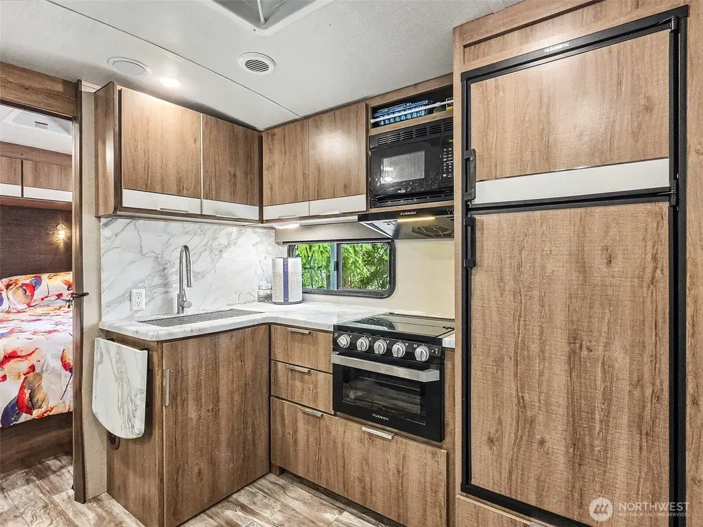 1670 W Star Lake Drive Elma WA 98541
