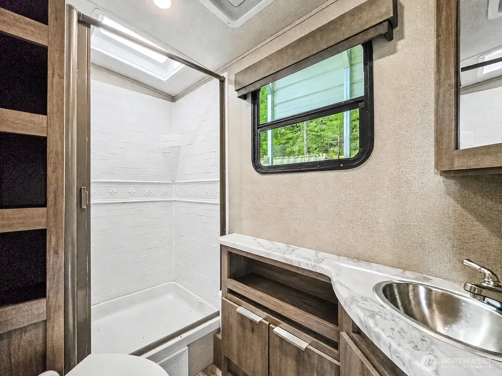 1670 W Star Lake Drive Elma WA 98541
