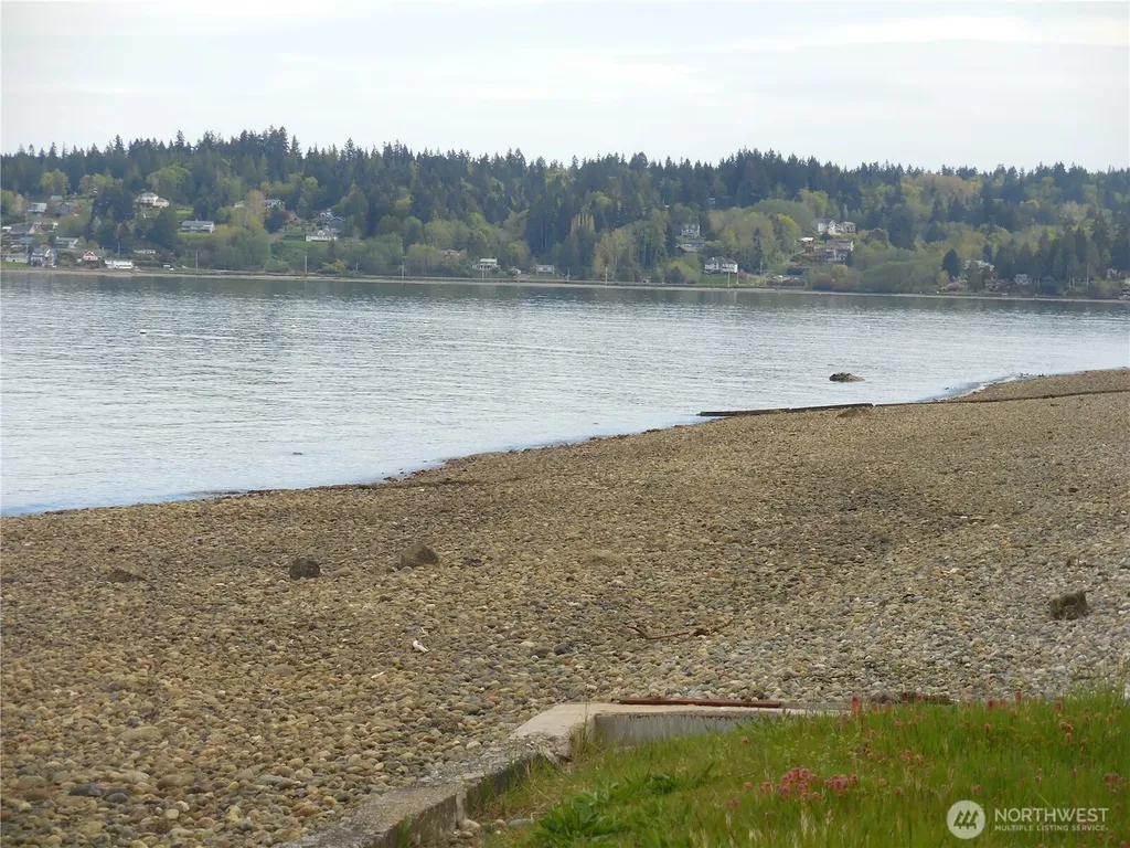 1239 Colchester Drive E Port Orchard WA 98366