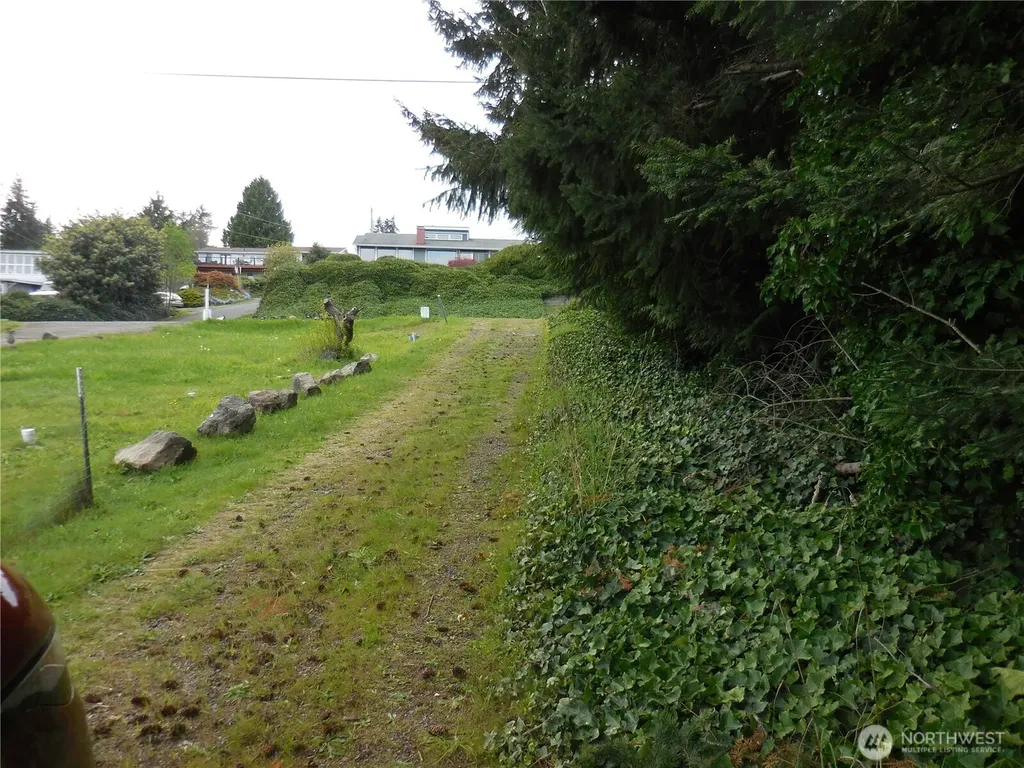 1239 Colchester Drive E Port Orchard WA 98366
