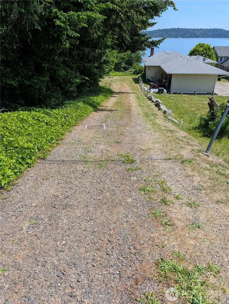 1239 Colchester Drive E Port Orchard WA 98366