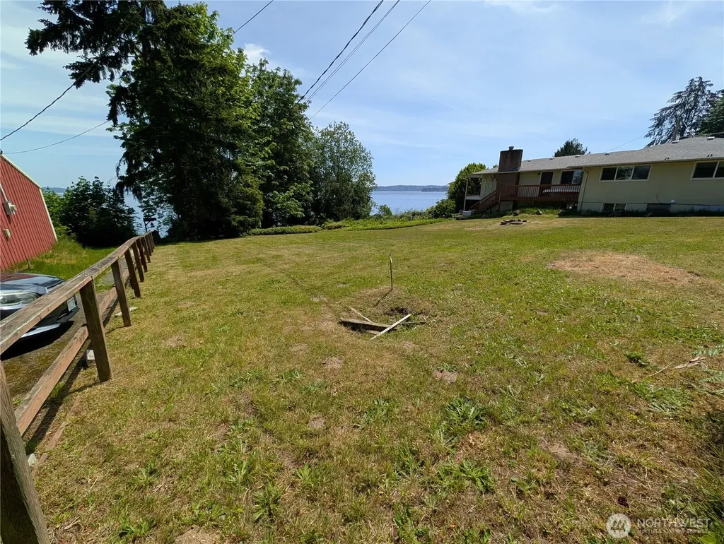 1239 Colchester Drive E Port Orchard WA 98366