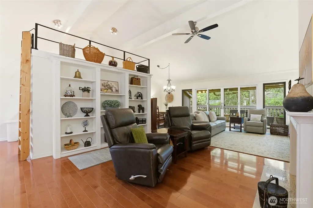 1542 NE 140th Street Seattle WA 98125