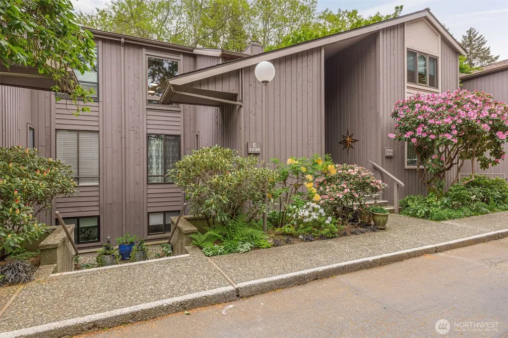 1542 NE 140th Street Seattle WA 98125