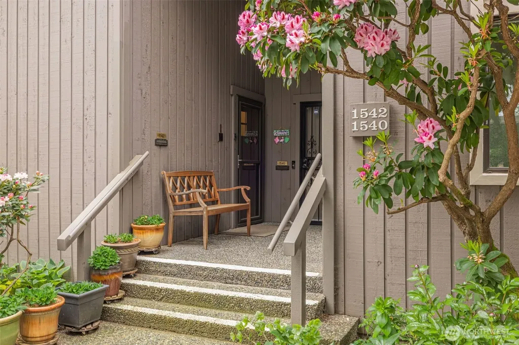 1542 NE 140th Street Seattle WA 98125