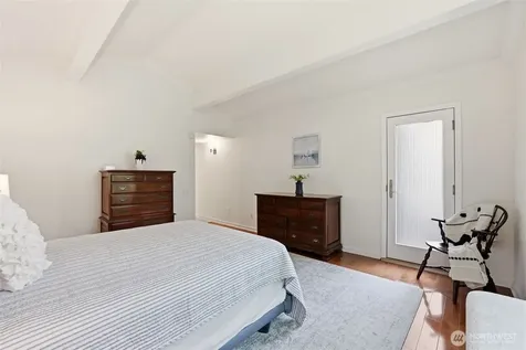 1542 NE 140th Street Seattle WA 98125