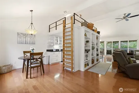 1542 NE 140th Street Seattle WA 98125