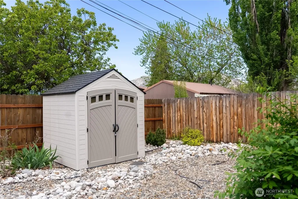 117 E 7th Street Tonasket WA 98855