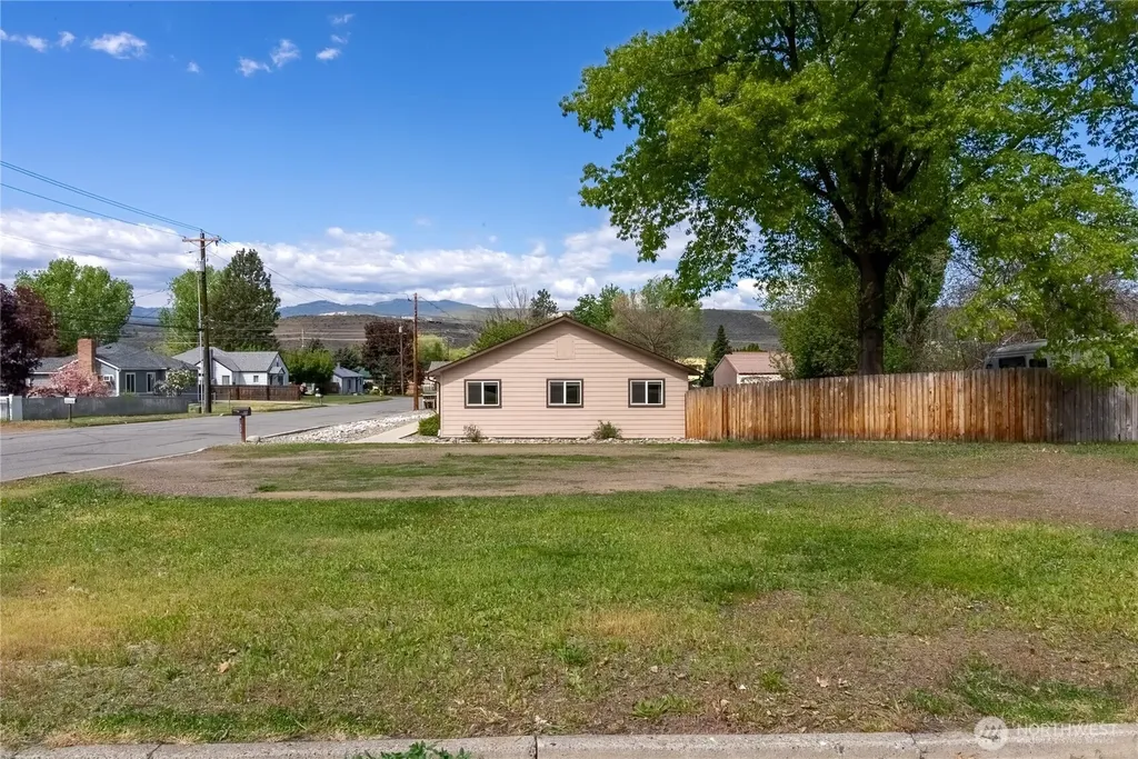 117 E 7th Street Tonasket WA 98855