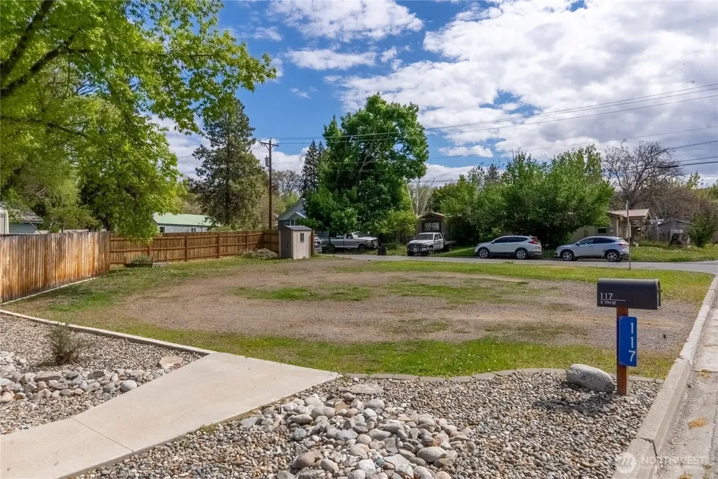 117 E 7th Street Tonasket WA 98855