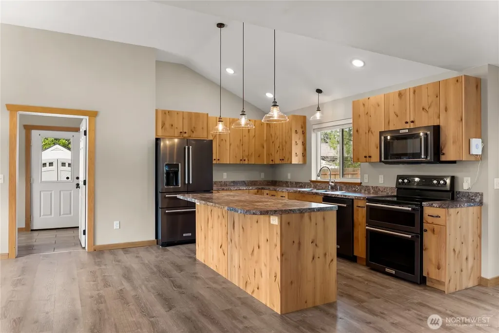 117 E 7th Street Tonasket WA 98855
