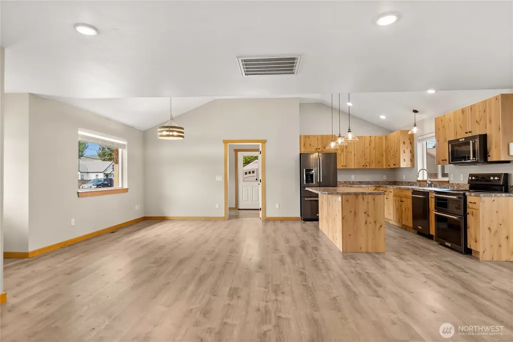 117 E 7th Street Tonasket WA 98855