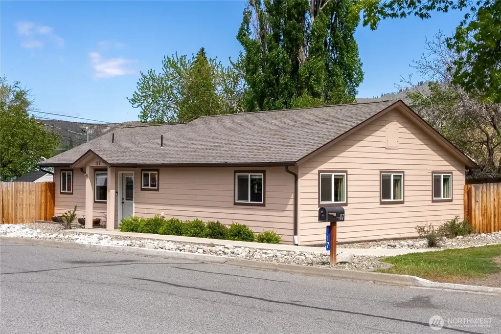 117 E 7th Street Tonasket WA 98855
