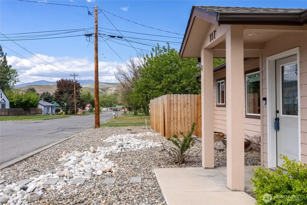 117 E 7th Street Tonasket WA 98855