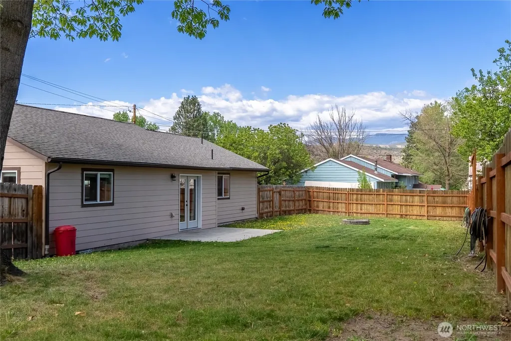 117 E 7th Street Tonasket WA 98855