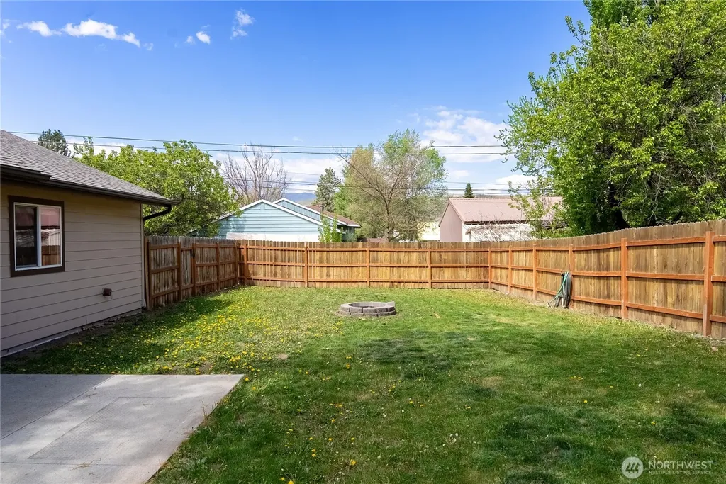 117 E 7th Street Tonasket WA 98855