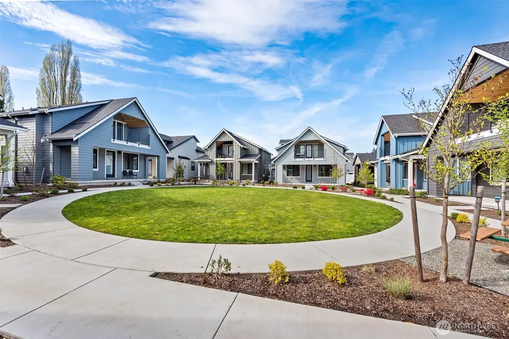 10215 135th Circle NE Kirkland WA 98033