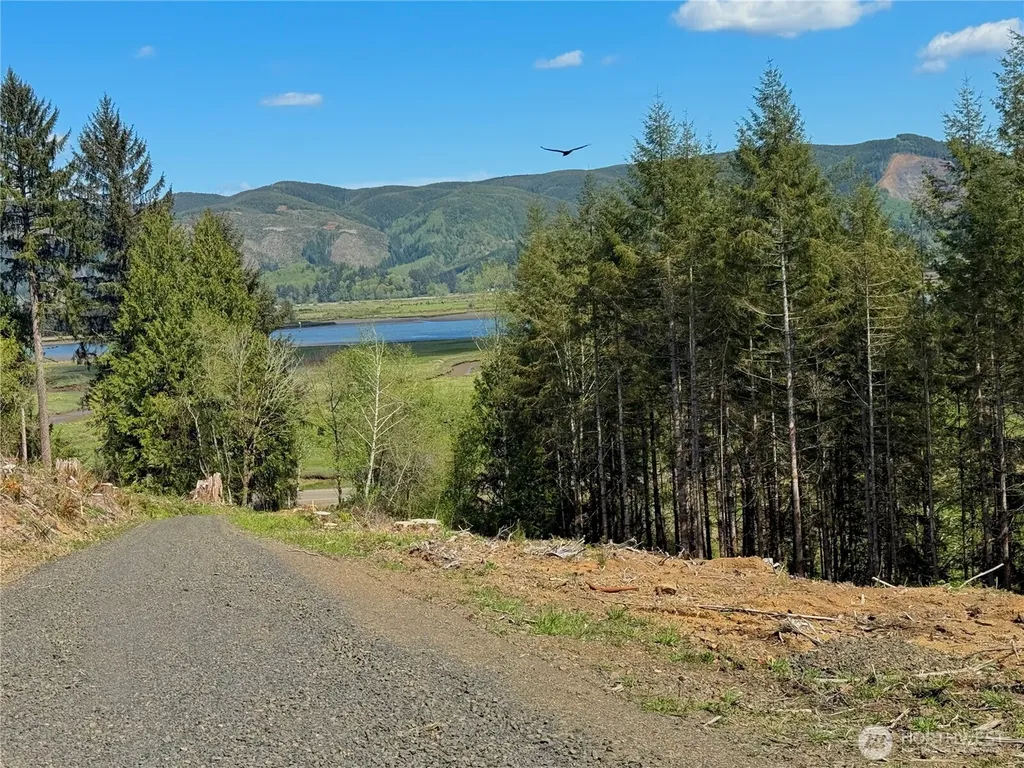 8464 Us Highway 101 South Bend WA 98586