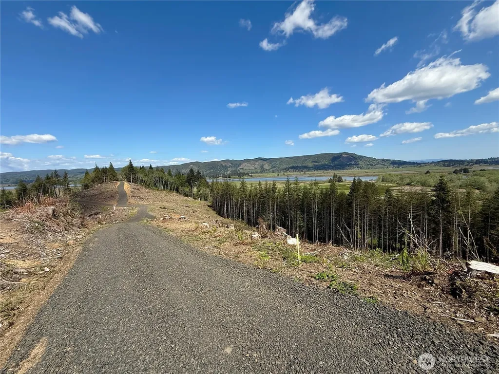 8464 Us Highway 101 South Bend WA 98586