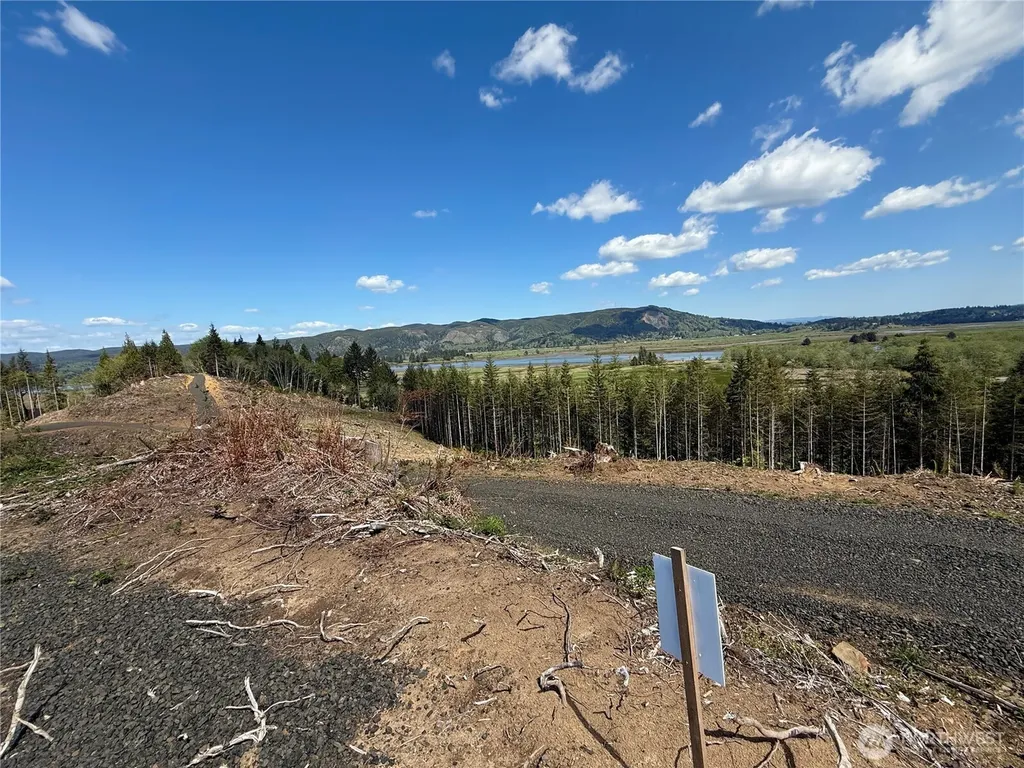 8464 Us Highway 101 South Bend WA 98586