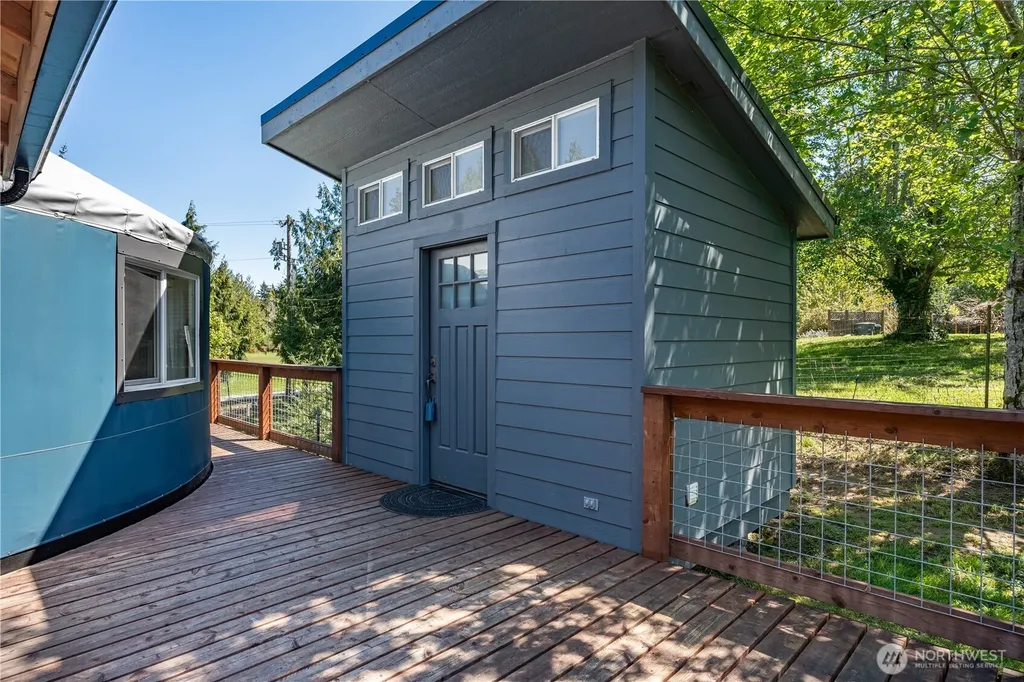 22418 Maple Drive NW Lakebay WA 98349