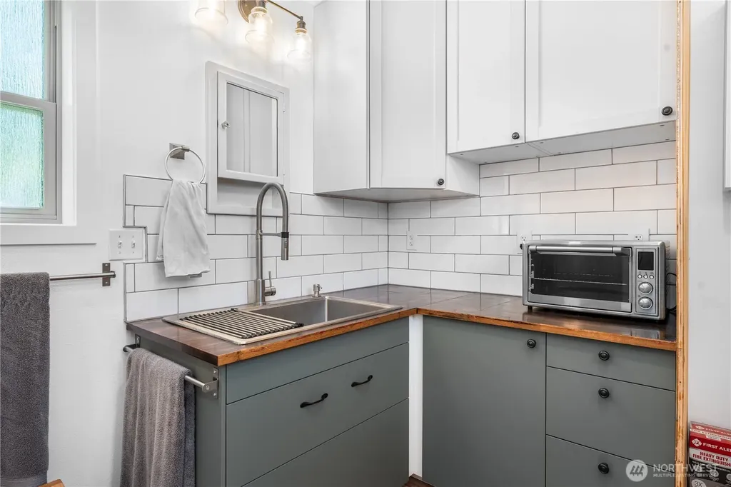 22418 Maple Drive NW Lakebay WA 98349
