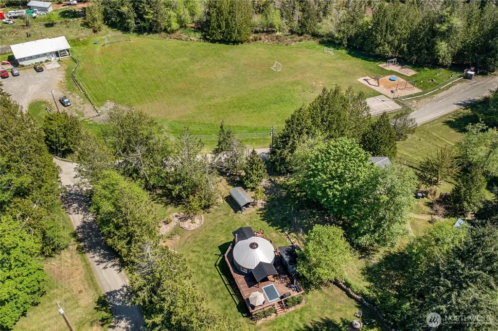 22418 Maple Drive NW Lakebay WA 98349