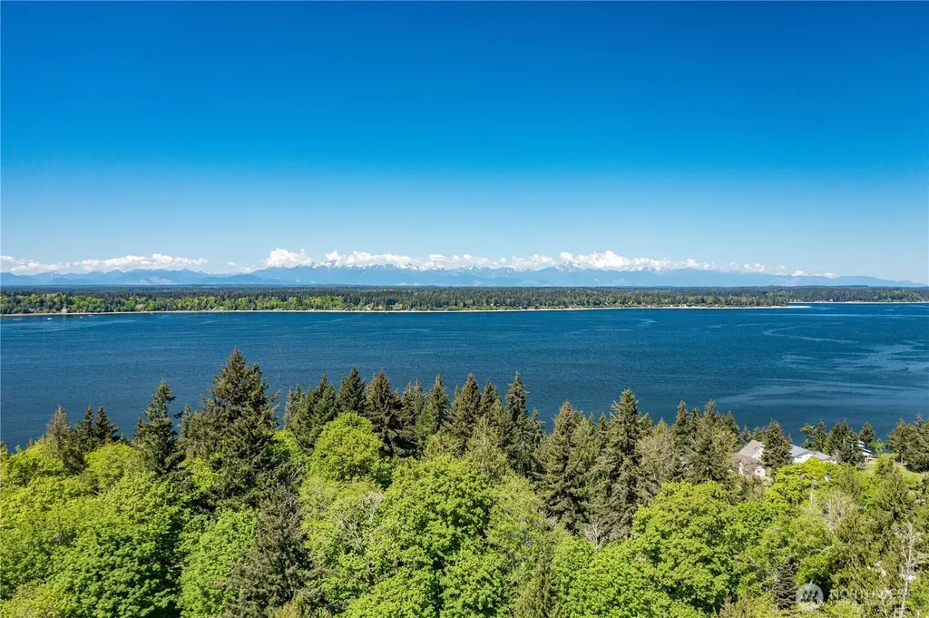 22418 Maple Drive NW Lakebay WA 98349