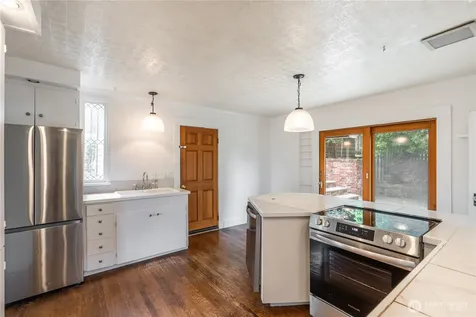 400 Cedar Avenue S Renton WA 98057