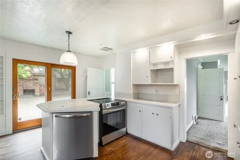 400 Cedar Avenue S Renton WA 98057