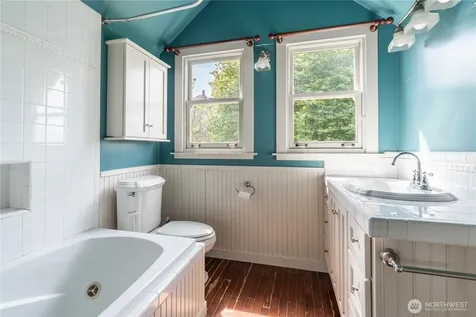 400 Cedar Avenue S Renton WA 98057