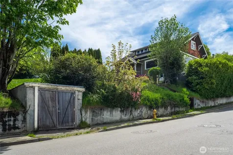 400 Cedar Avenue S Renton WA 98057
