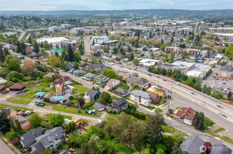 400 Cedar Avenue S Renton WA 98057