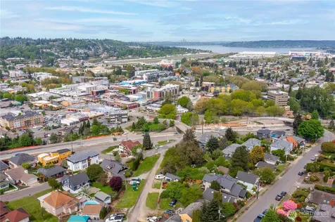 400 Cedar Avenue S Renton WA 98057