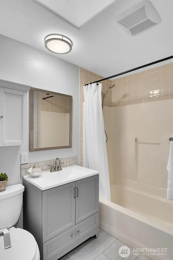 12117 NE 143rd Place Kirkland WA 98034