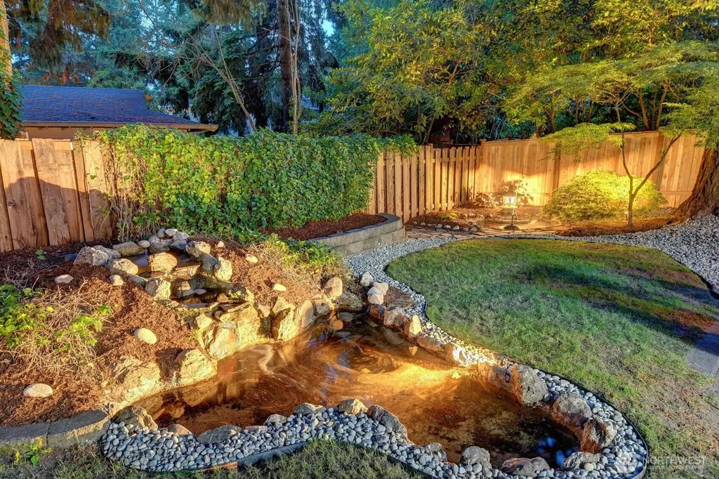 12117 NE 143rd Place Kirkland WA 98034