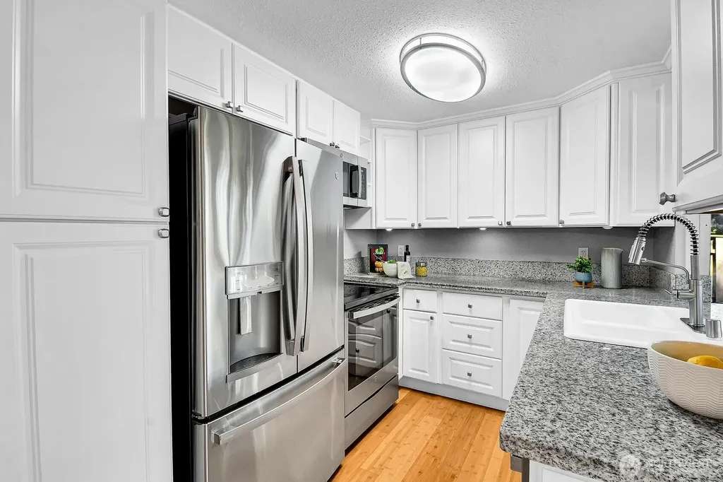 12117 NE 143rd Place Kirkland WA 98034