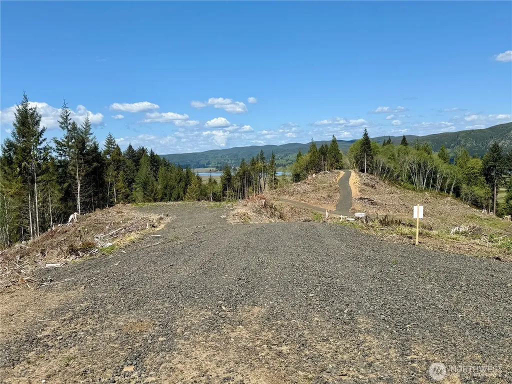 8466 Us Highway 101 South Bend WA 98586