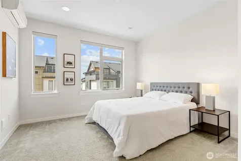 966 6th Avenue NE Issaquah WA 98029
