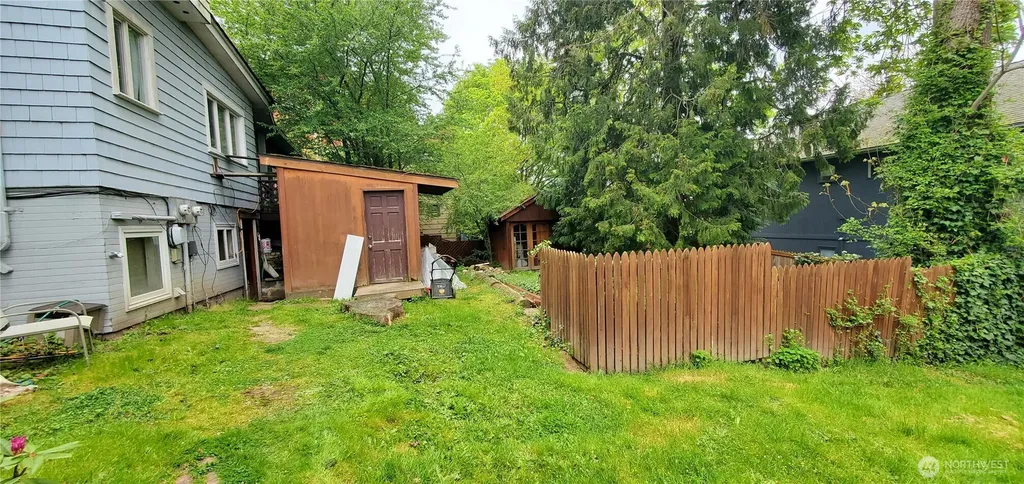 3004 E Yesler Way Seattle WA 98122