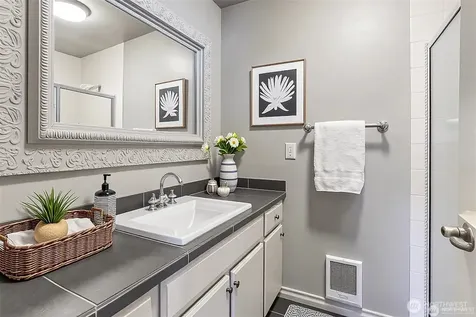3717 Beach Drive SW Seattle WA 98116