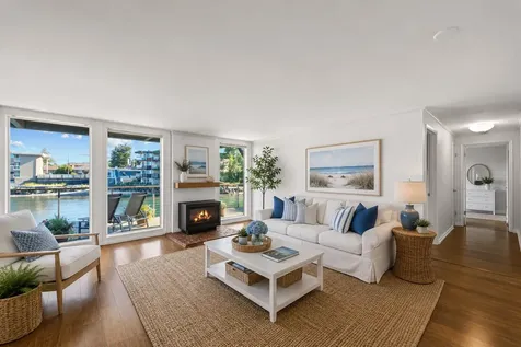 3717 Beach Drive SW Seattle WA 98116