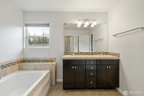 419 200th Street SW Lynnwood WA 98036