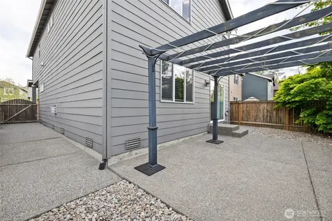 419 200th Street SW Lynnwood WA 98036