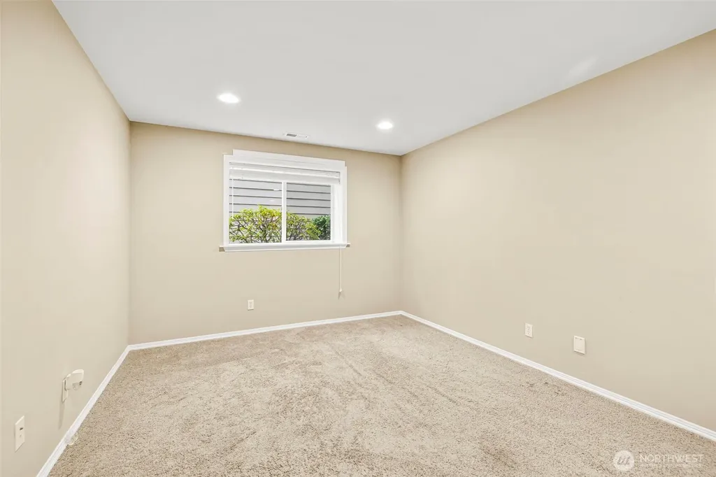23620 102nd Avenue SE Kent WA 98031