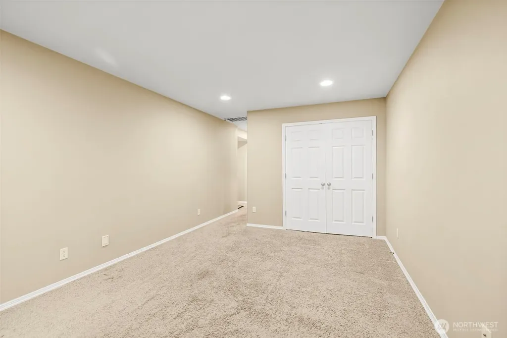 23620 102nd Avenue SE Kent WA 98031