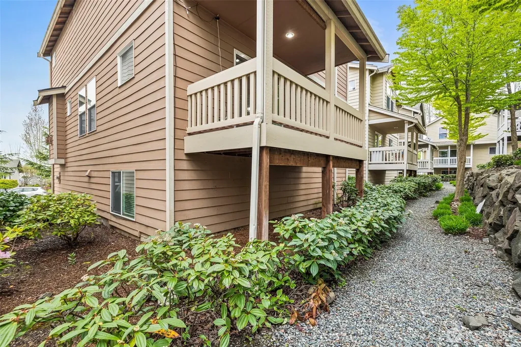 23620 102nd Avenue SE Kent WA 98031