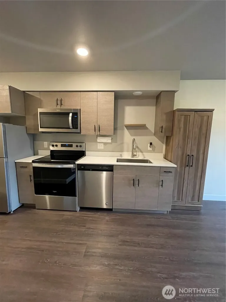 1882 Front Street Lynden WA 98264