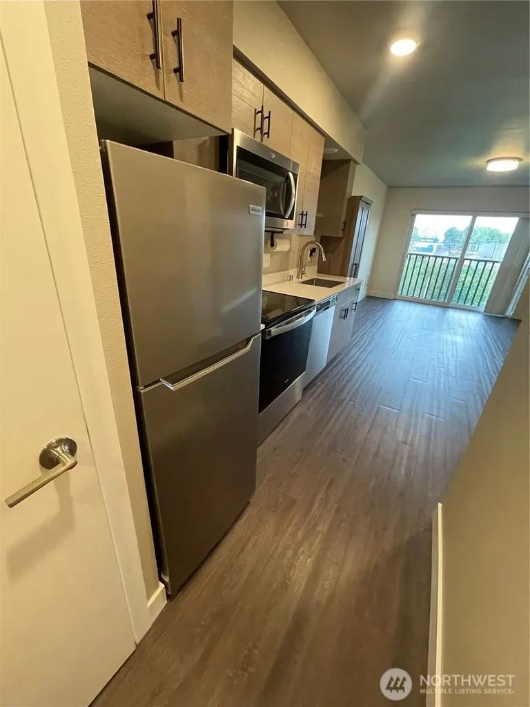 1882 Front Street Lynden WA 98264